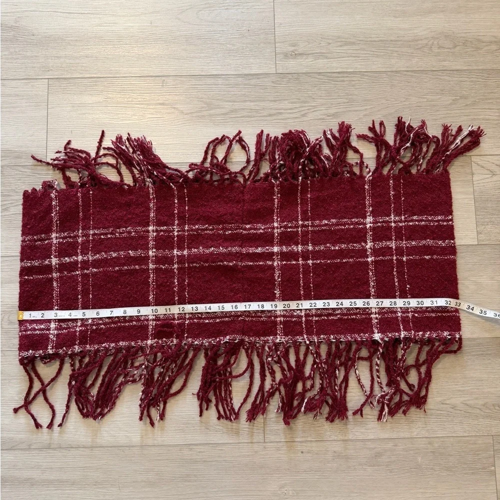 Altard State Womans Scarf Burgundy Fringe Infinity Preppy Boho Festival Knit EUC